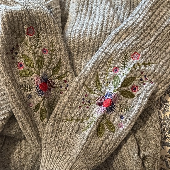 By Design Parker Hooded Cardigan in Grey Dawn, Size Medium - Picture 8 of 15